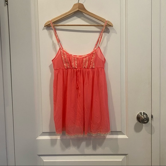 Victoria’s Secret Babydoll Chemise - Picture 2 of 3